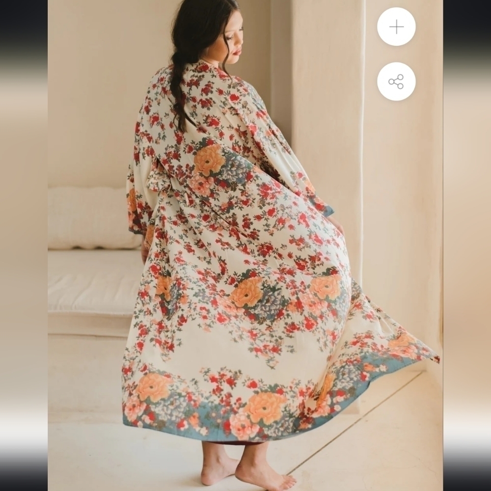 Diosa Divina floral kimono OS